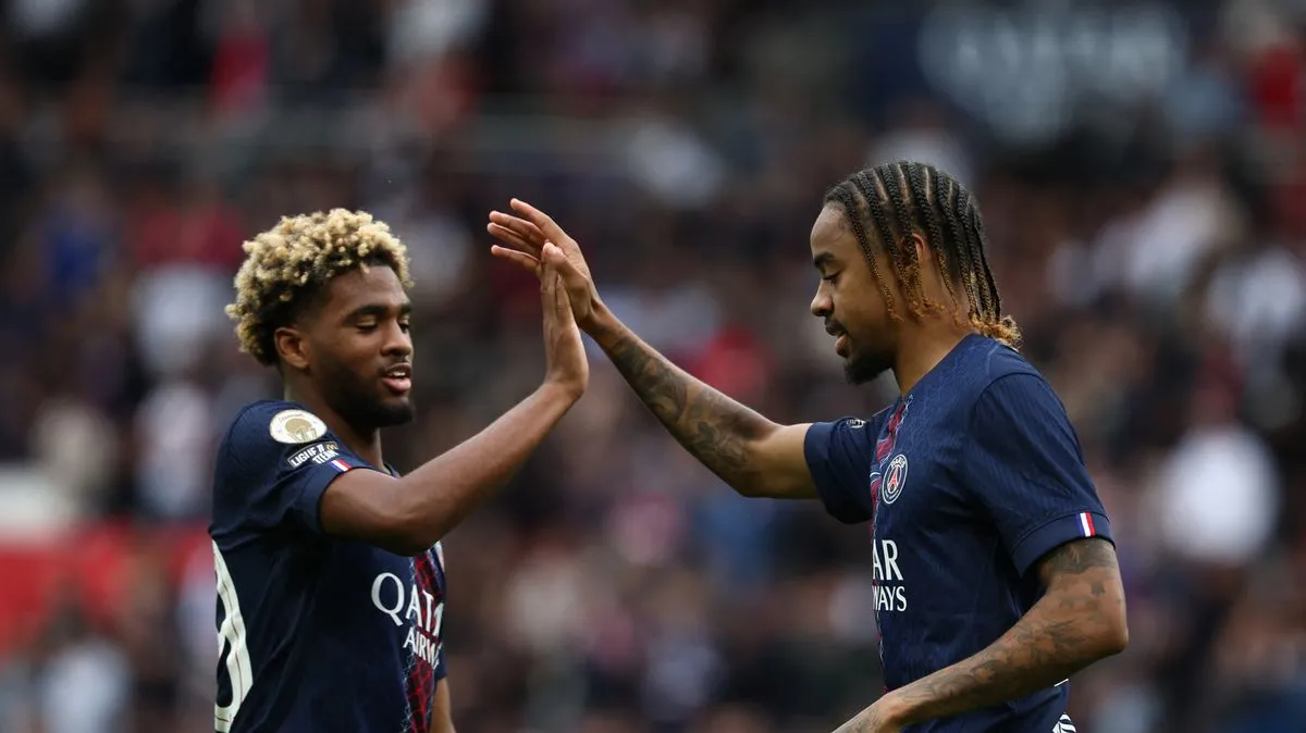 Liverpool Buru Bradley Barcola, PSG Pasang Harga Tinggi