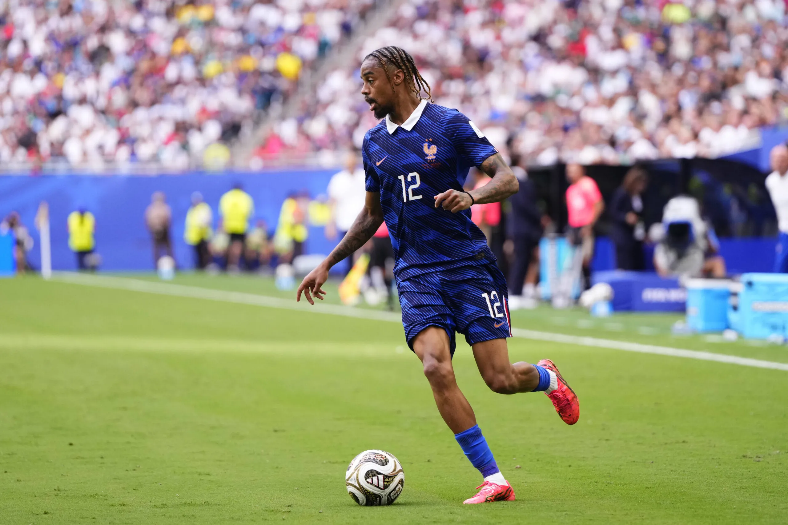 Proses transfer Bradley Barcola ke Liverpool dari PSG kian dekat