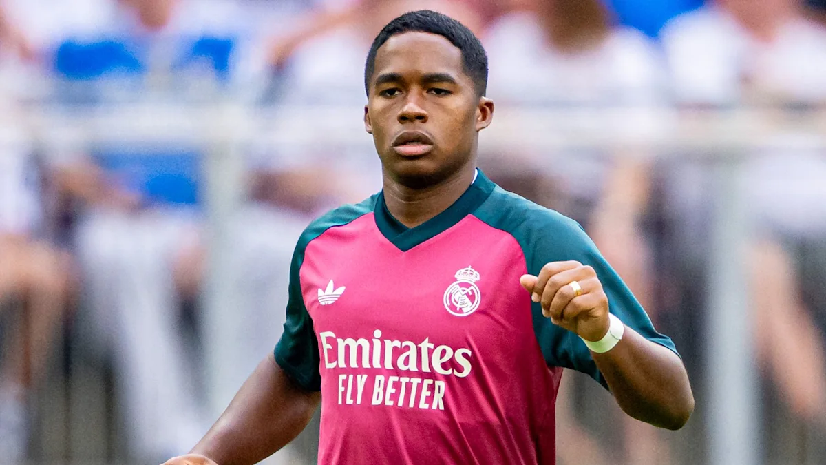 Penyerang muda Real Madrid Endrick dalam sesi latihan tim di Valdebebas