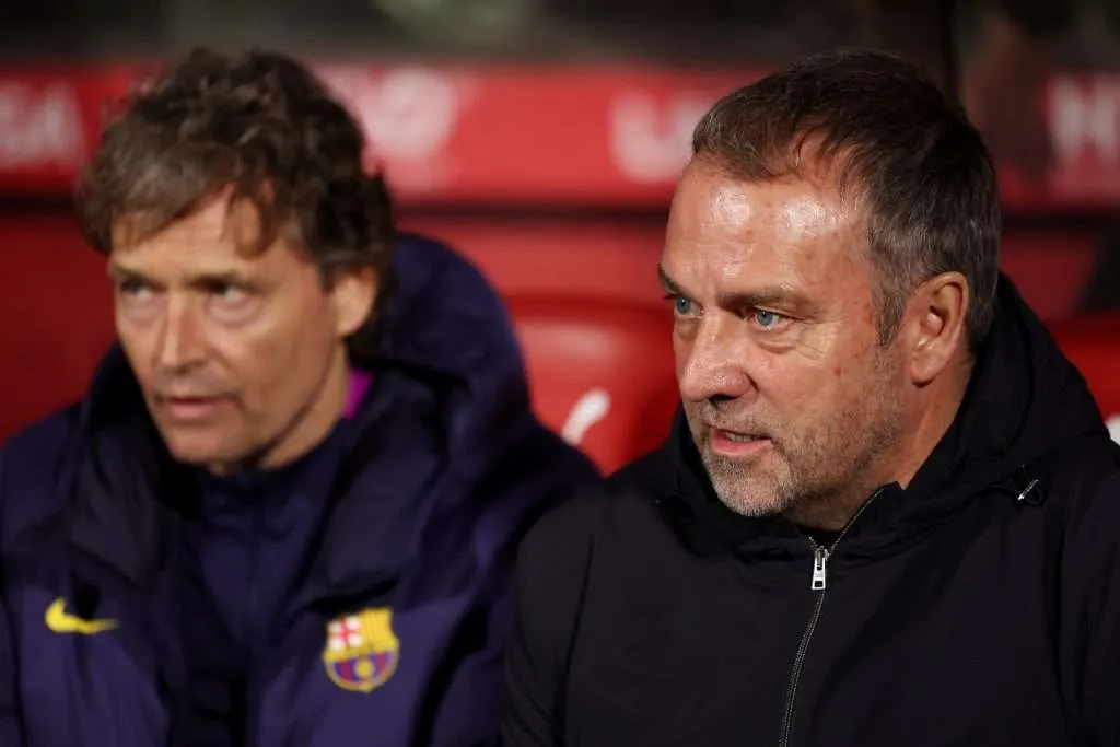 Hansi Flick dan Deco berbeda pandangan terkait transfer Georges Mikautadze ke Barcelona