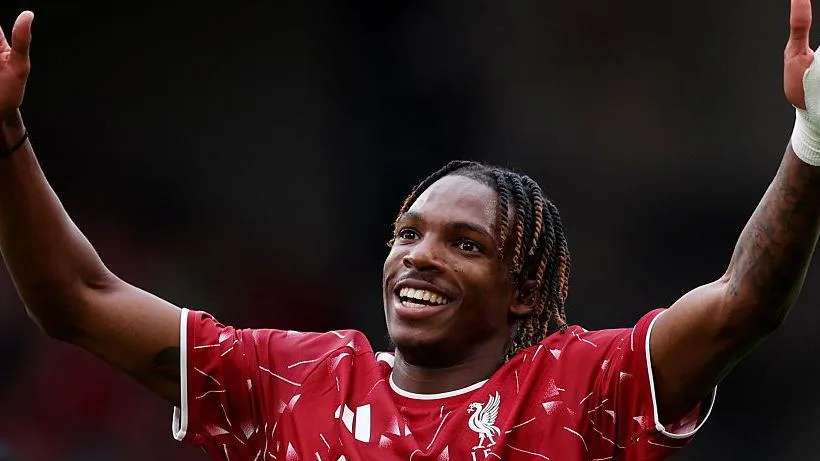 Jeremy Jacquet cetak gol debut dan bawa Liverpool menang 2-0 atas Como