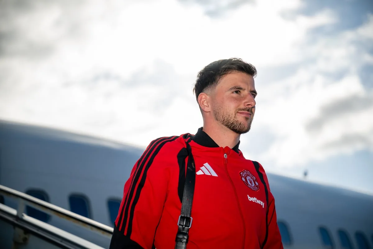 Mason Mount dan Tom Heaton mengalami cedera saat laga Manchester United melawan PSG