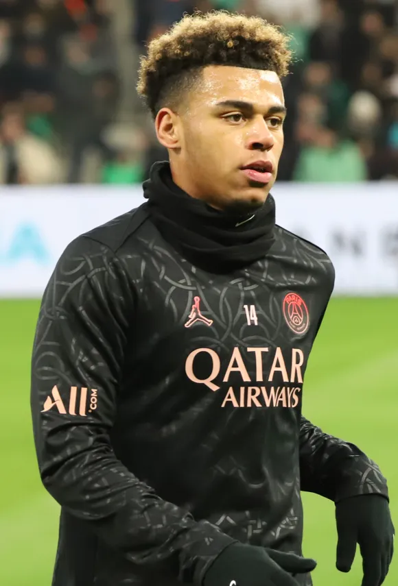 Trofi dan penganugerahan Golden Boy Award untuk pemain muda terbaik di Eropa