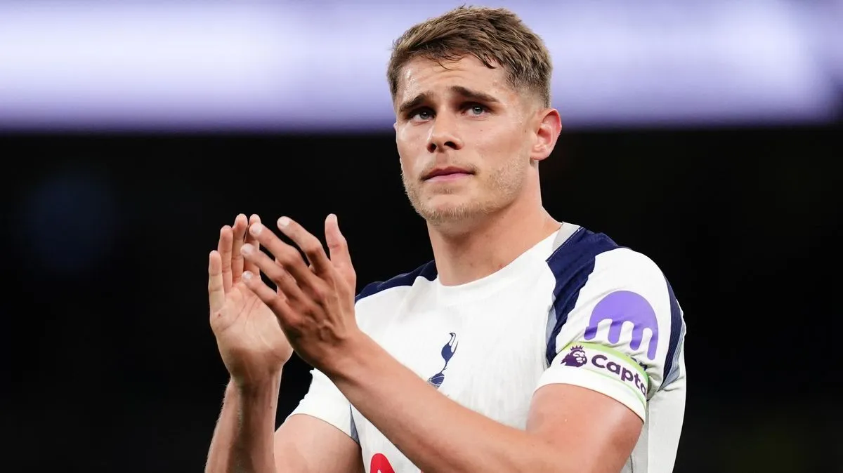 Micky van de Ven sampaikan pesan perpisahan untuk Cristian Romero dan Djed Spence