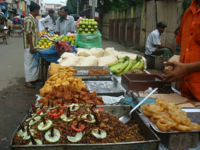 Umat Muslim menjalankan ibadah puasa Ramadan dengan khusyuk