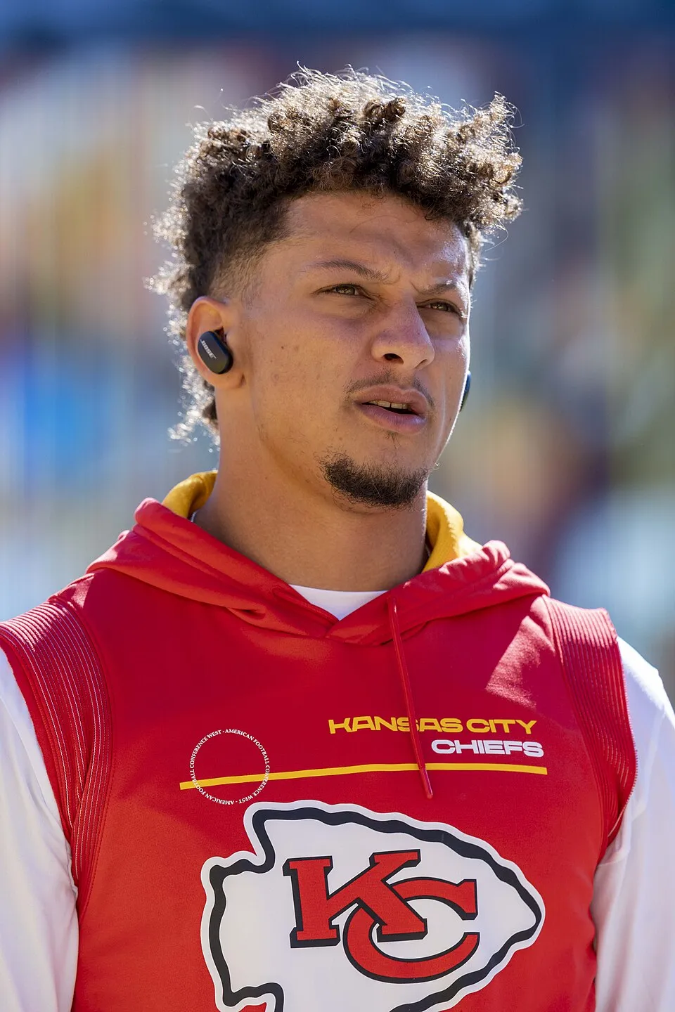 Quarterback Kansas City Chiefs Patrick Mahomes di lapangan NFL