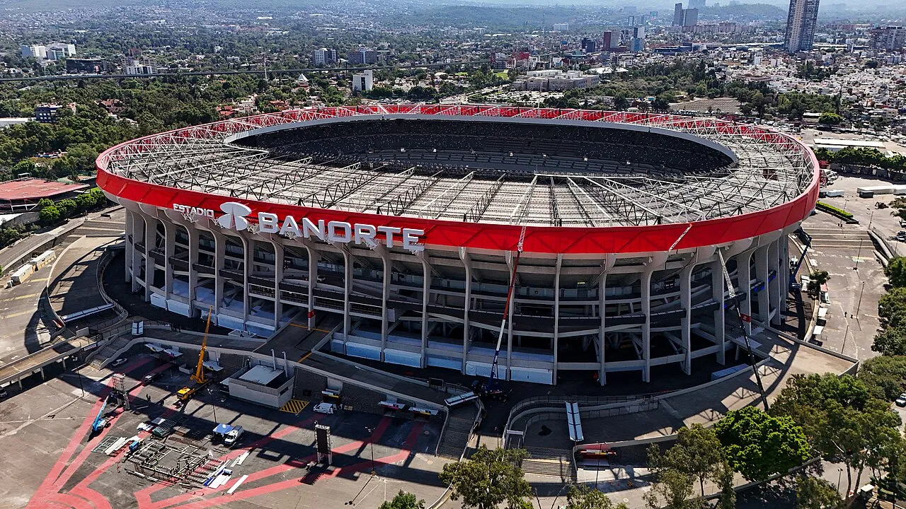 Pemandangan megah Stadion Azteca di Mexico City yang menjadi tuan rumah Piala Dunia.