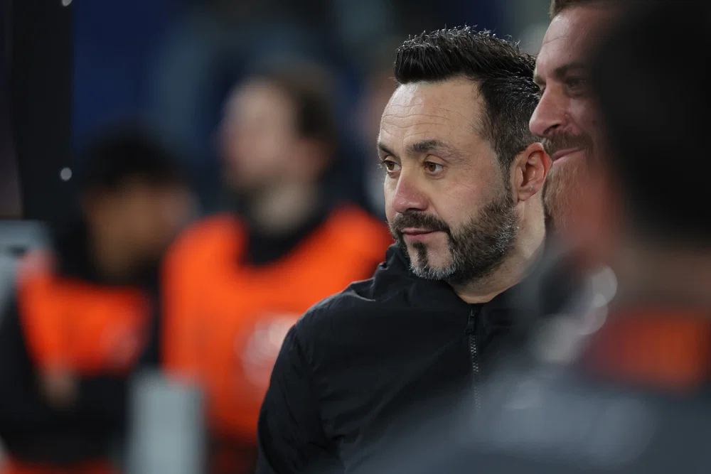 Roberto De Zerbi tahan kepindahan Mikey Moore ke Cologne