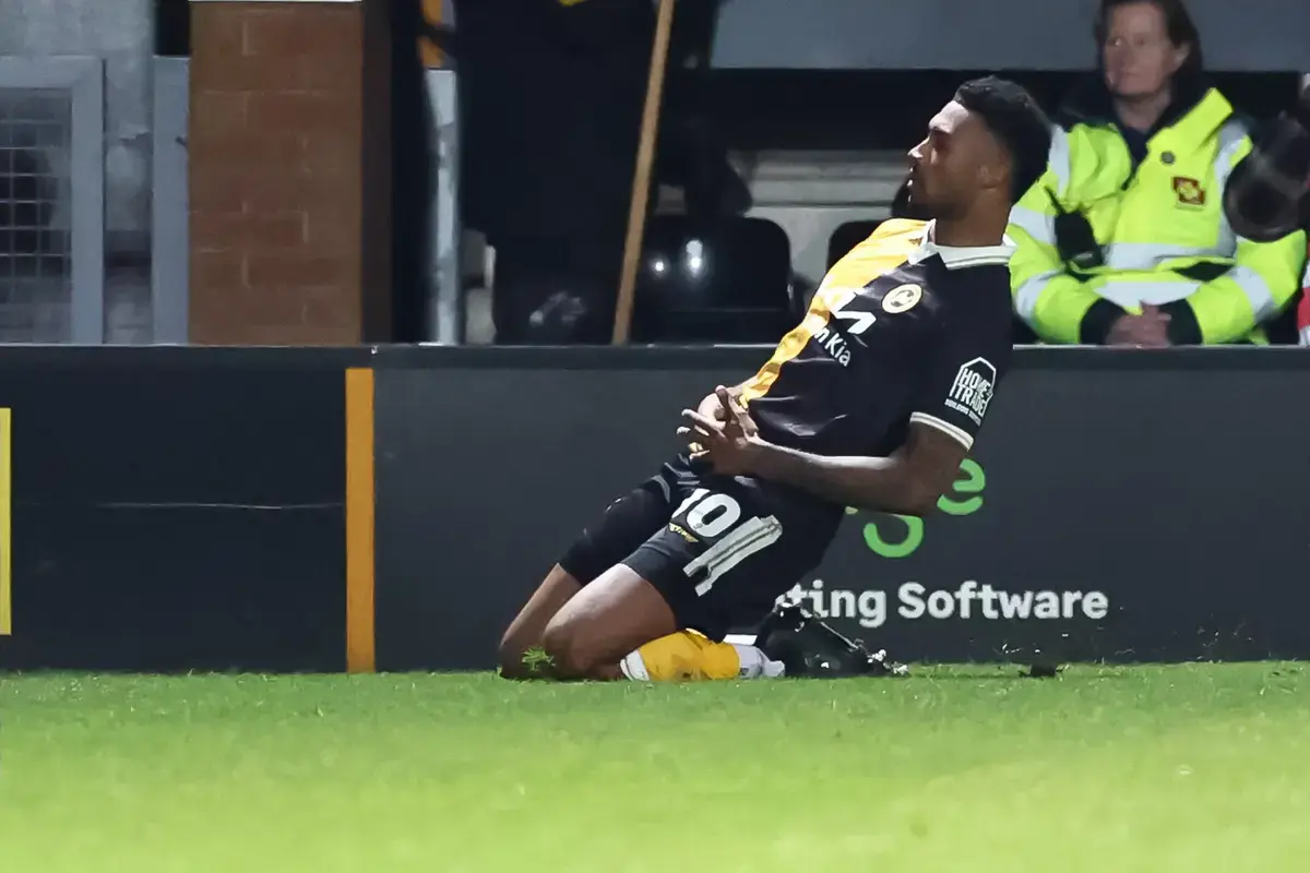 Tyrese Shade diprediksi bakal meninggalkan Burton Albion pada bursa transfer